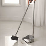 Long handle dustpan