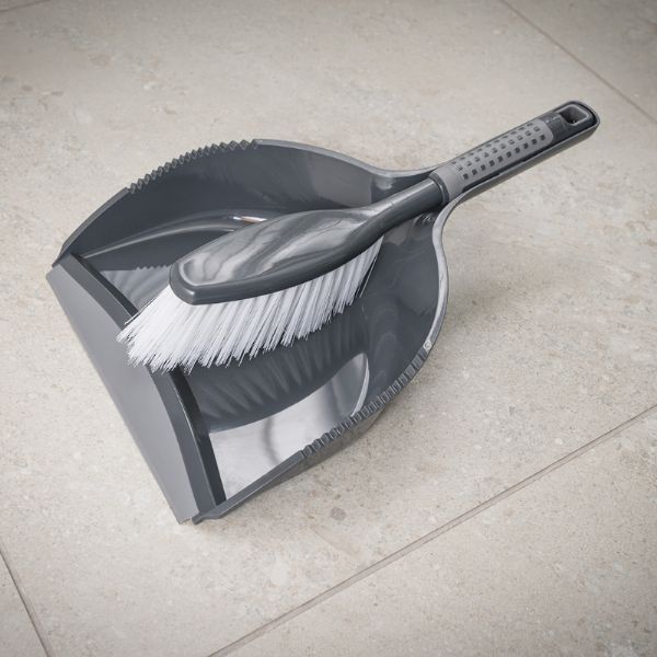 Addis Comfigrip Dustpan and Brush (517701)