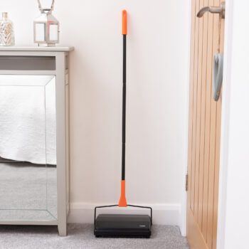 519190_Carpet Sweeper Black&Orange LS1