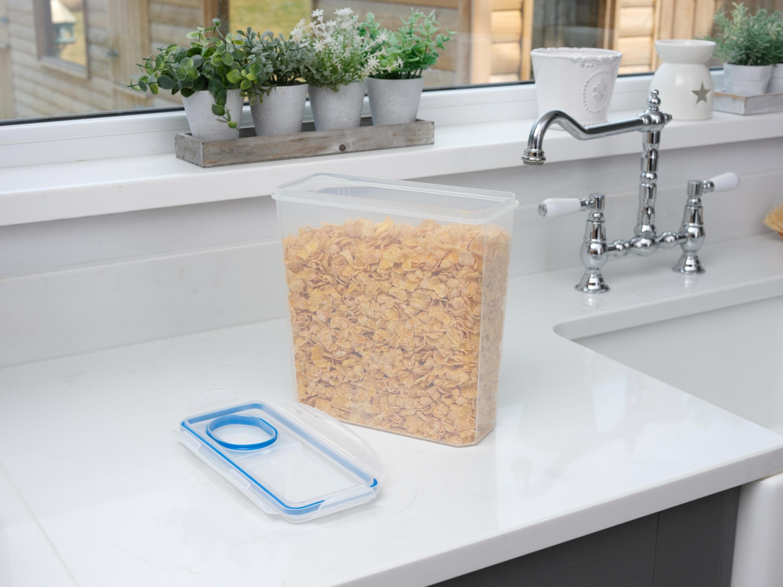 Addis Clip Tight 3.7L Rectangular Cereal Container (519366)
